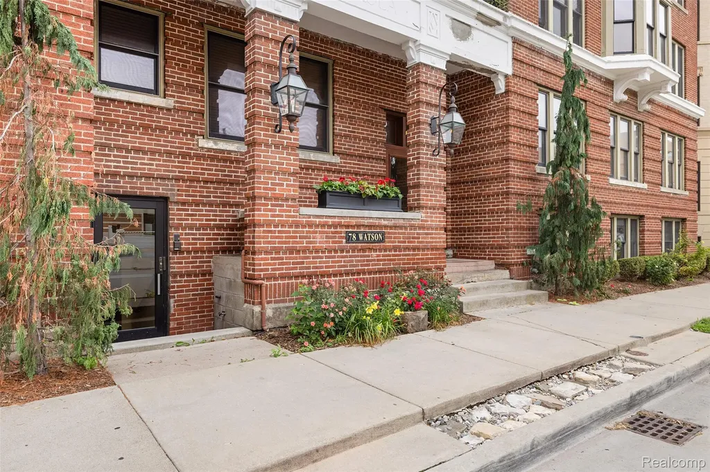 78 Watson Street Detroit City MI 48201