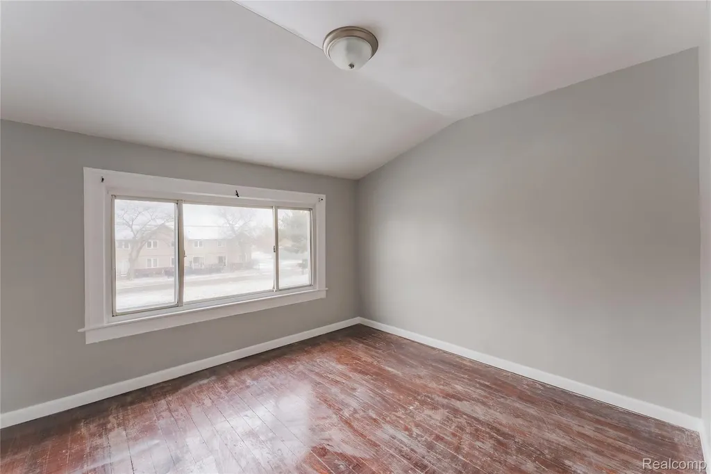 1623 Electric Avenue Lincoln Park City MI 48146