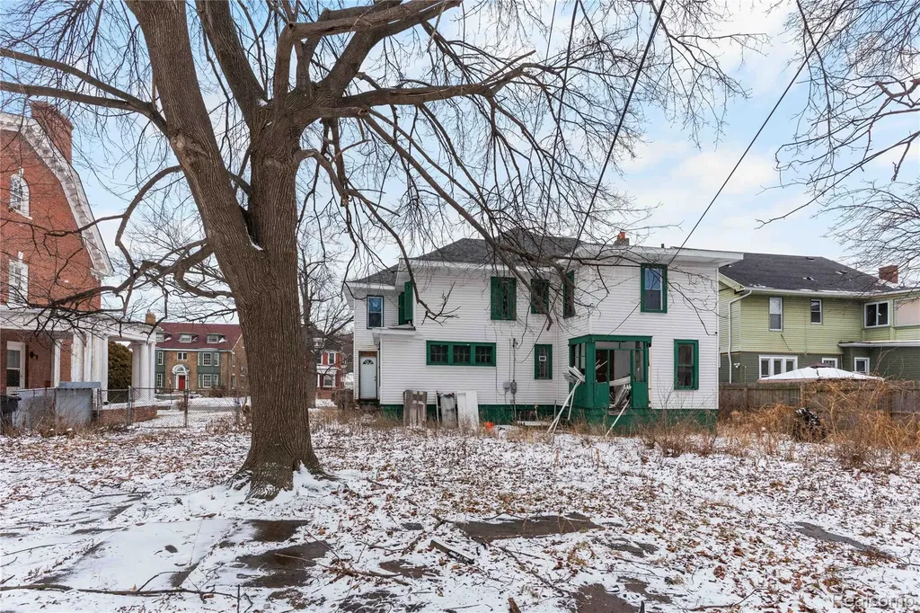 628 Taylor Street Detroit City MI 48202