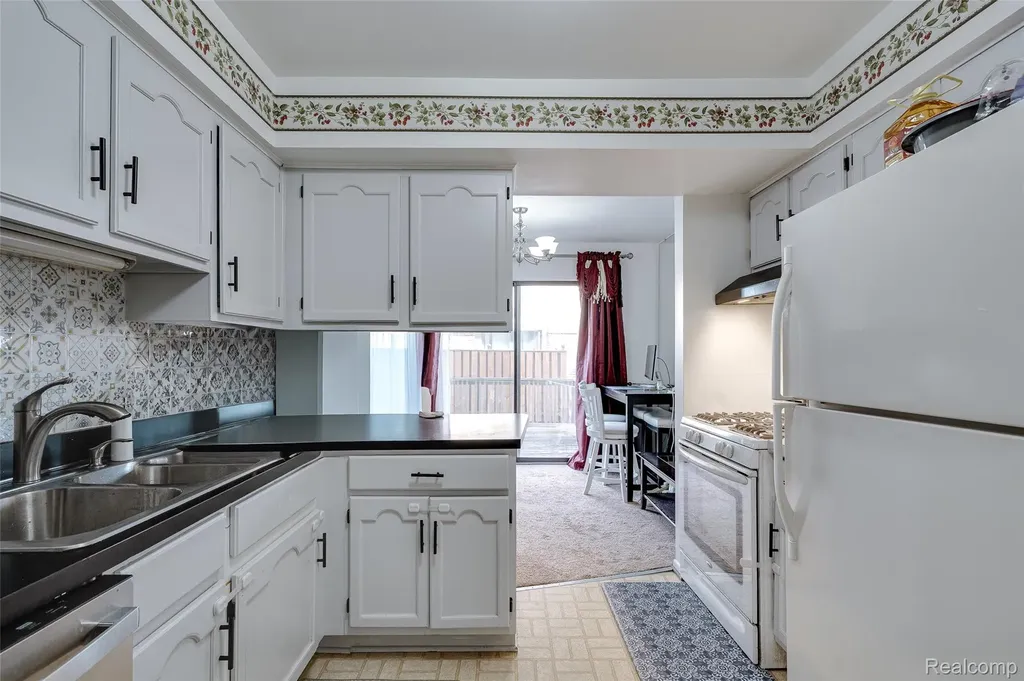 41617 Bedford Drive Canton Charter Township MI 48187