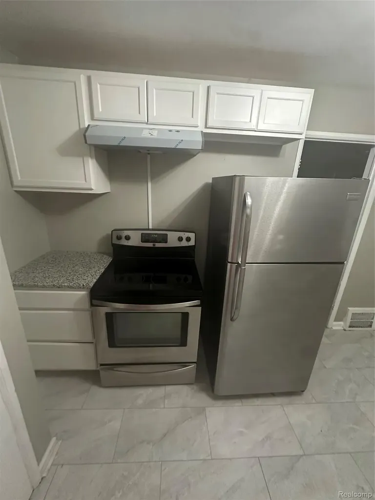 20065 Southfield Road Detroit City MI 48235