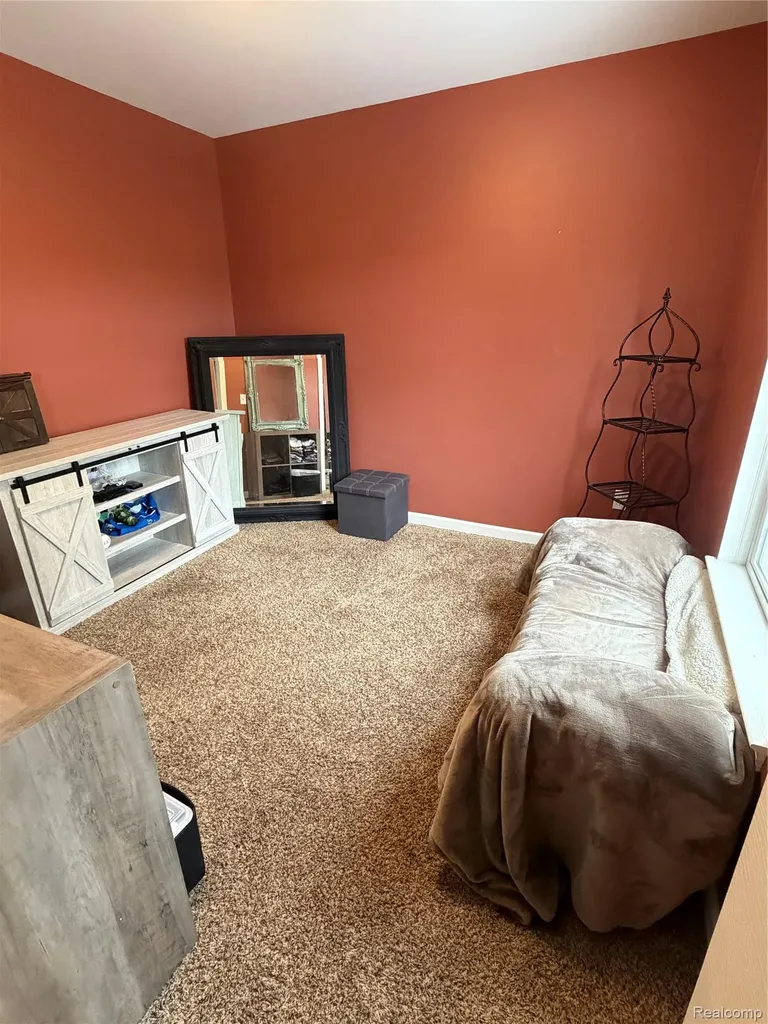 8645 Country Club Drive Hamburg Township MI 48169