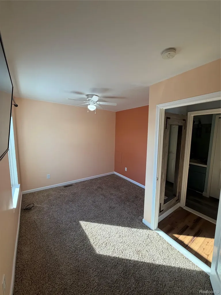 8645 Country Club Drive Hamburg Township MI 48169