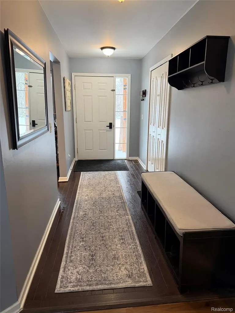8645 Country Club Drive Hamburg Township MI 48169