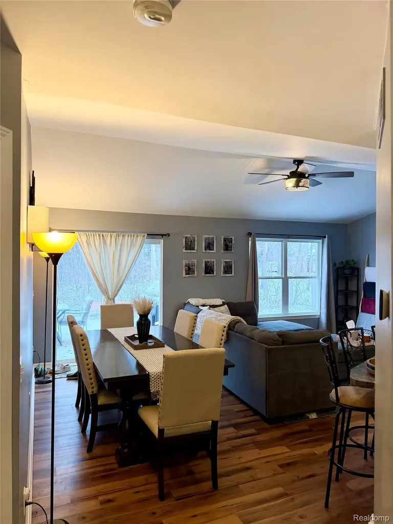 8645 Country Club Drive Hamburg Township MI 48169