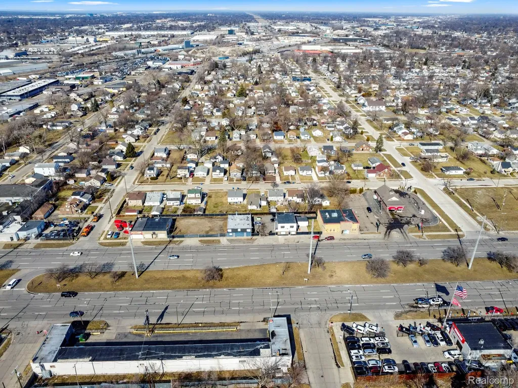 12434 8 Mile Road Warren City MI 48089