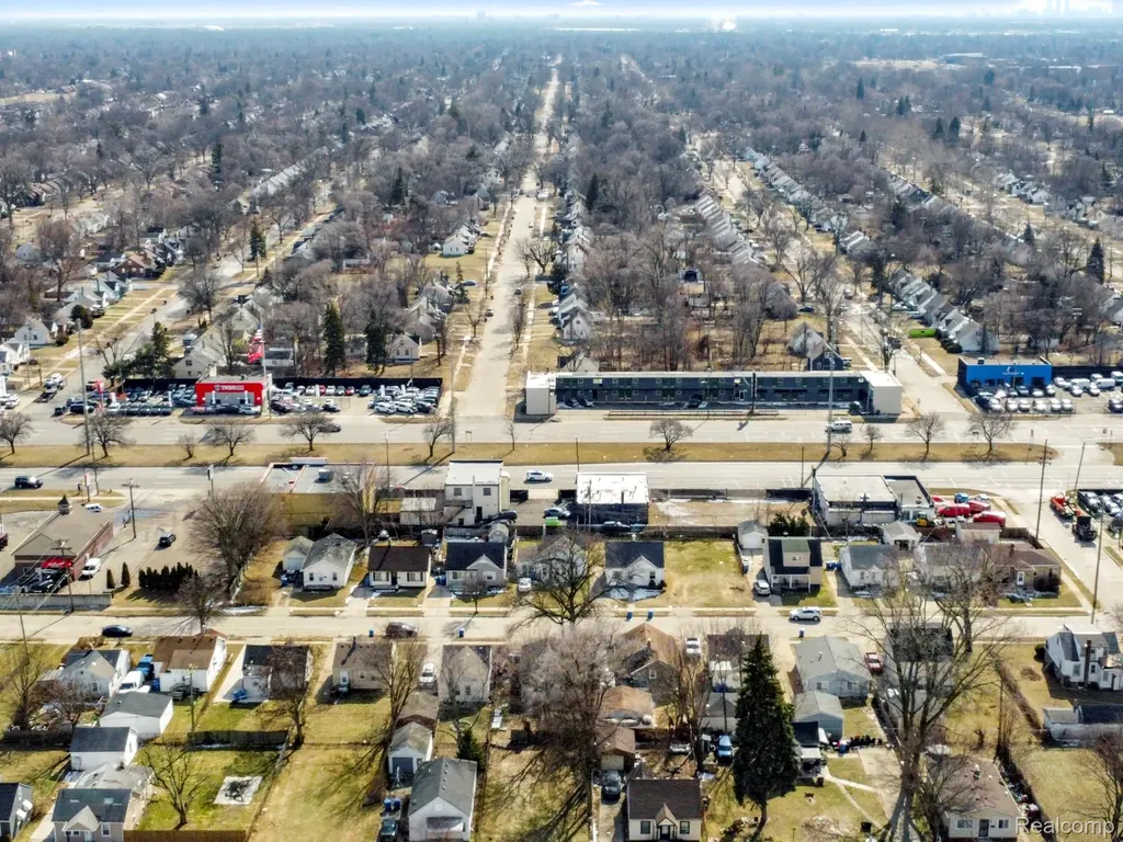 12434 8 Mile Road Warren City MI 48089