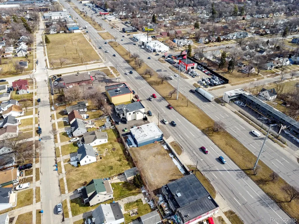 12434 8 Mile Road Warren City MI 48089