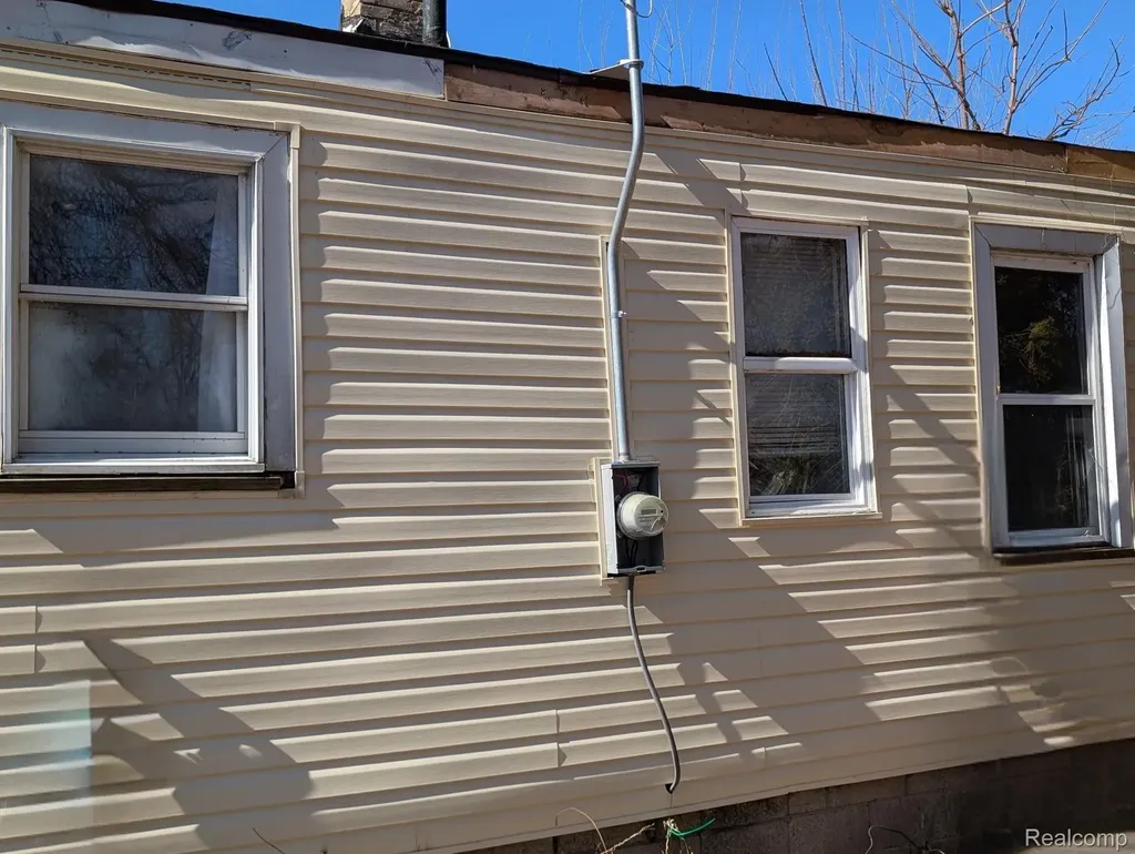 19746 Cooley Street Detroit City MI 48219