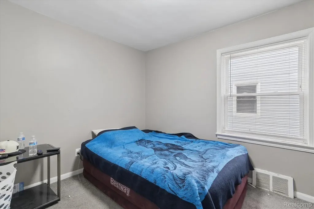 17421 Five Points Street Redford Charter Township MI 48240