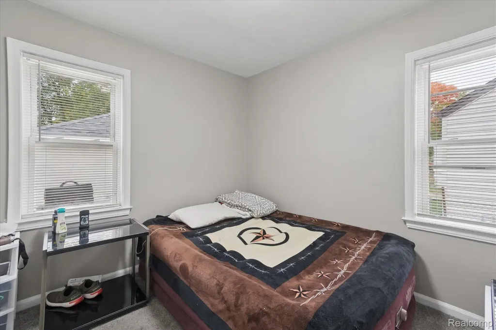 17421 Five Points Street Redford Charter Township MI 48240