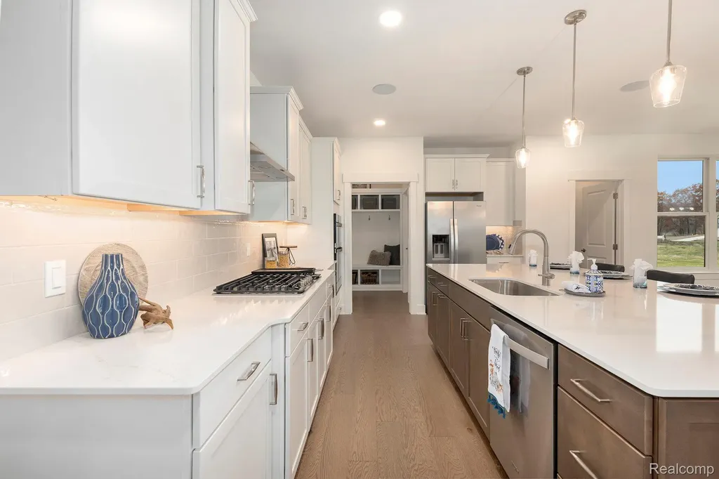 7699 Orchard Lane Washington Township MI 48095