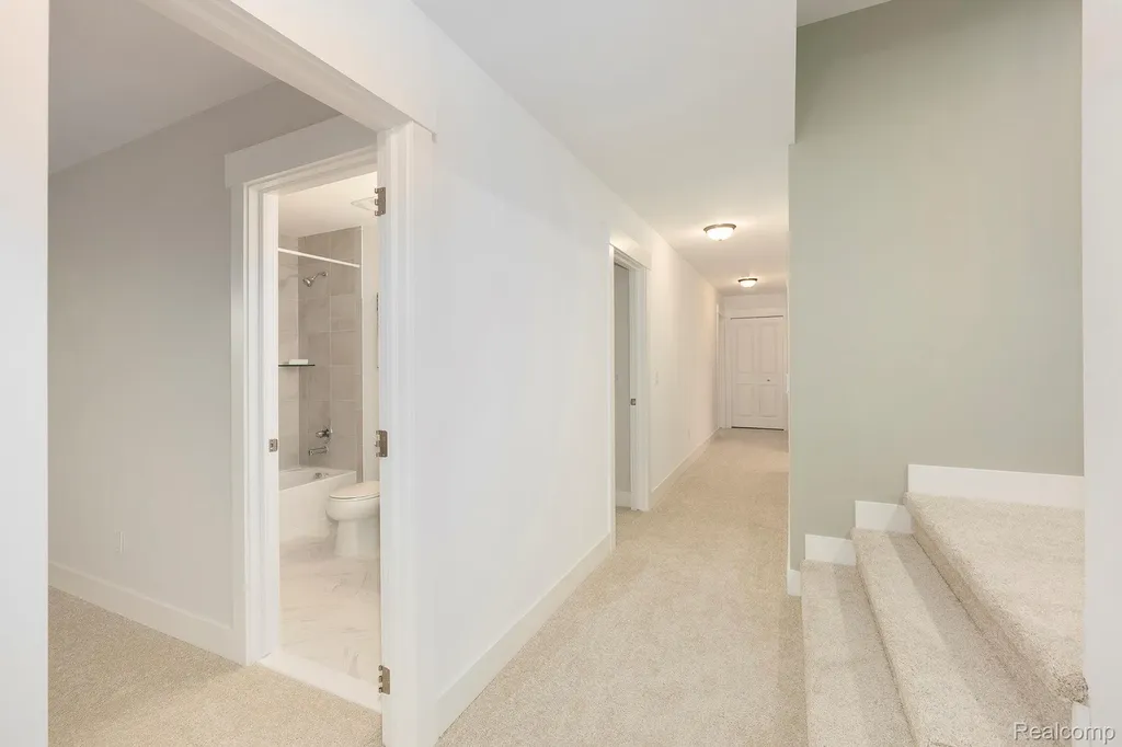 7699 Orchard Lane Washington Township MI 48095