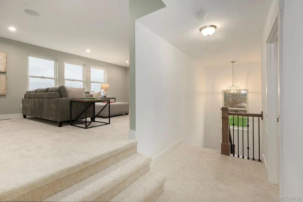 7699 Orchard Lane Washington Township MI 48095