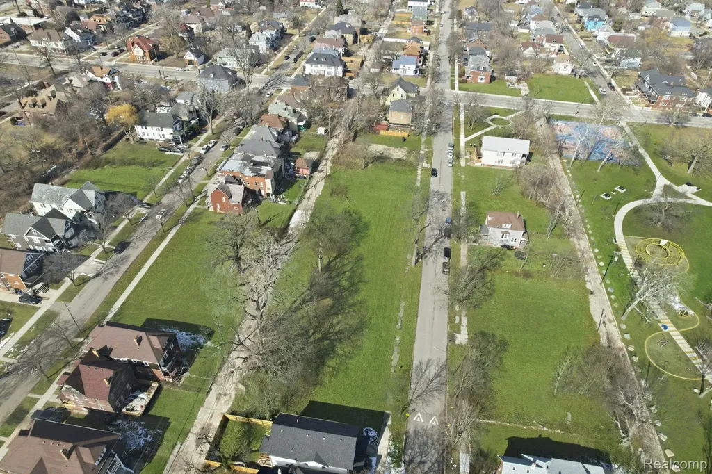 2151 Townsend Street Detroit City MI 48214