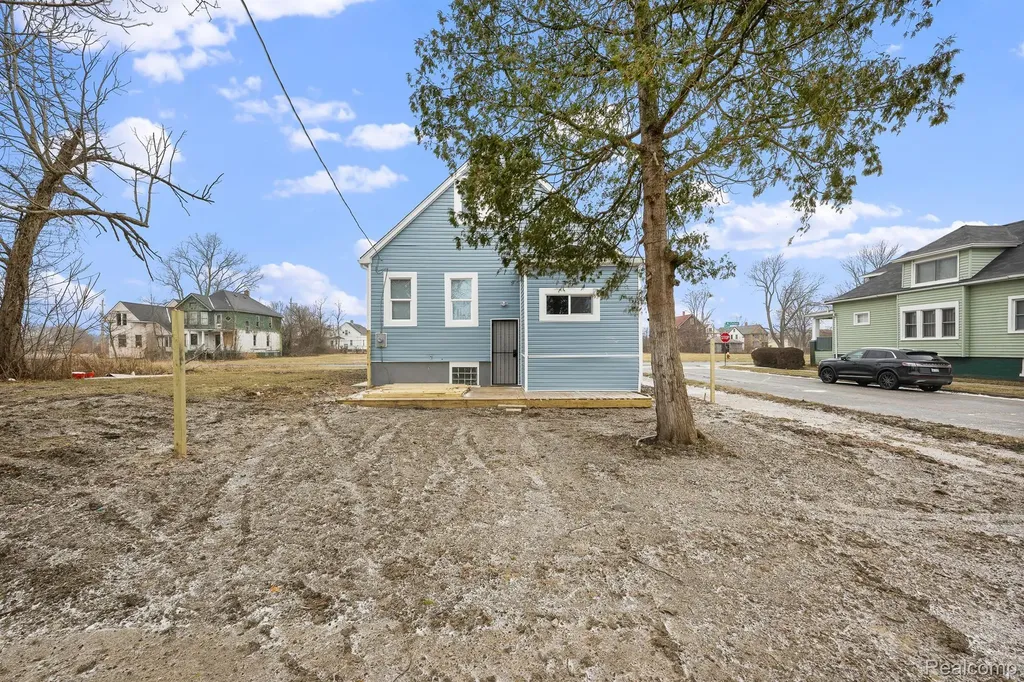 3438 Mcclellan Street Detroit City MI 48214