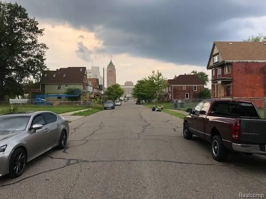 300 Horton Street Detroit City MI 48202