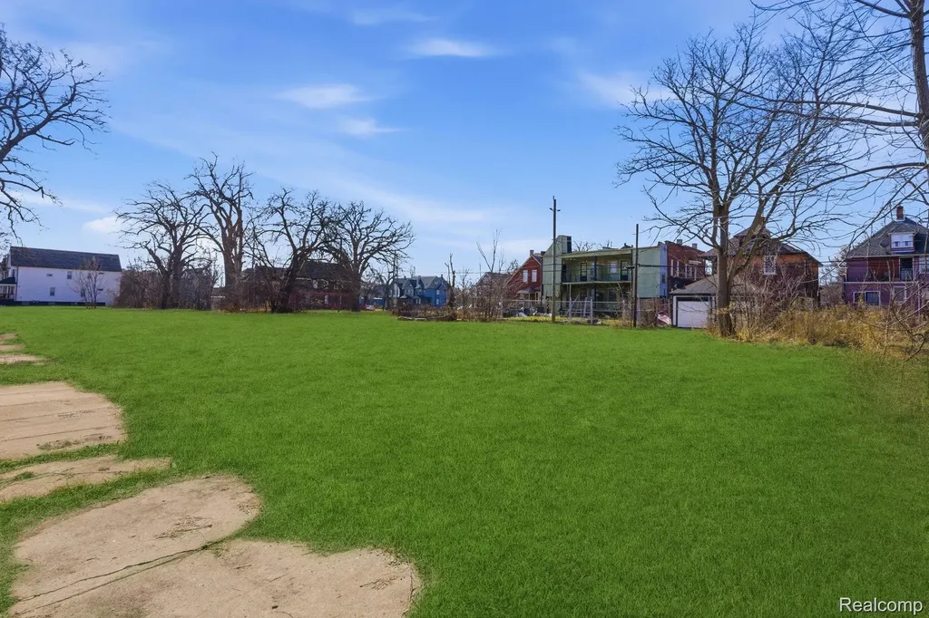 2185 Townsend Street Detroit City MI 48214
