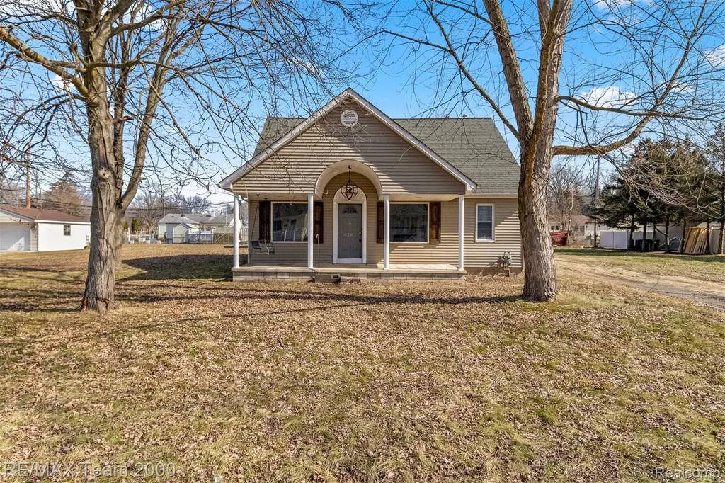 9267 Glenis Street Taylor City MI 48180