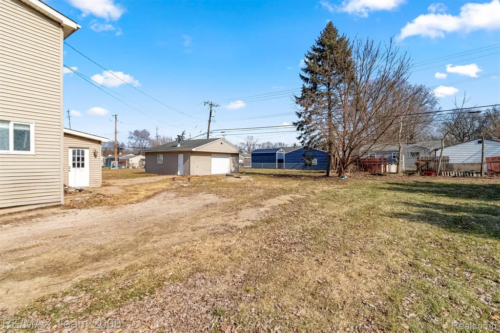9267 Glenis Street Taylor City MI 48180