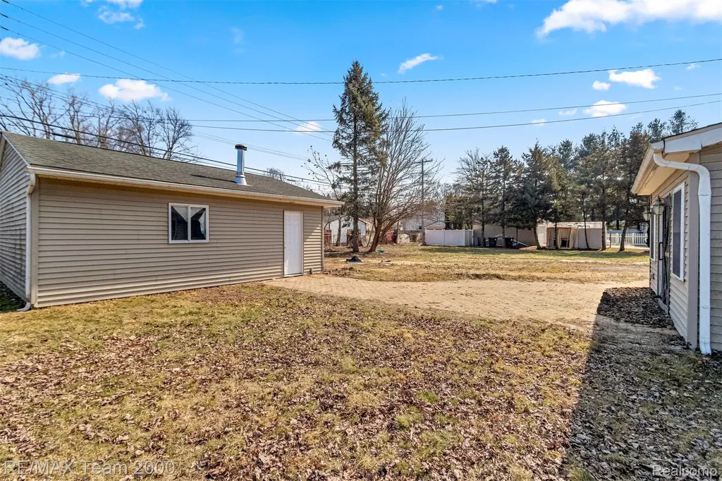 9267 Glenis Street Taylor City MI 48180