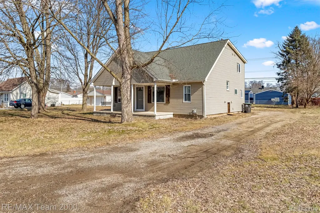 9267 Glenis Street Taylor City MI 48180