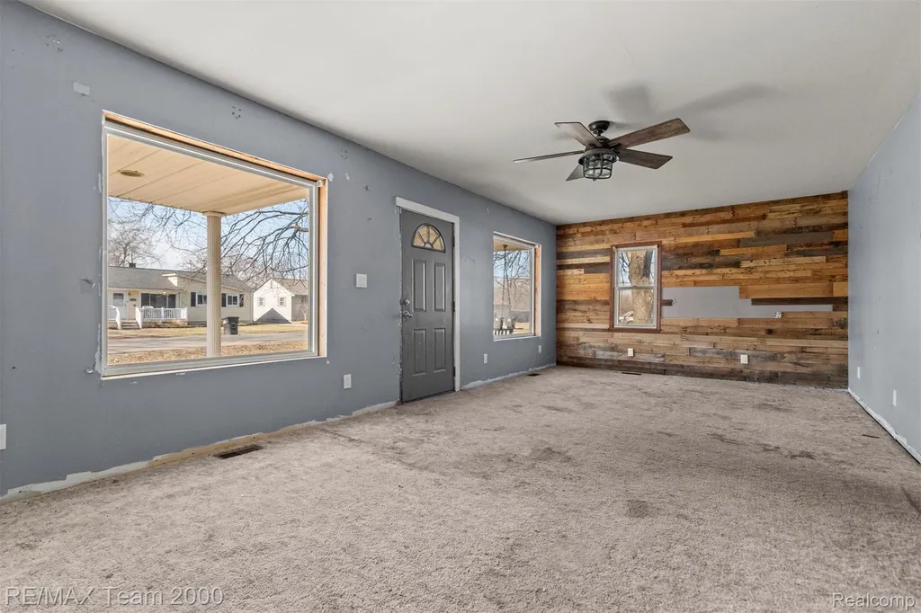 9267 Glenis Street Taylor City MI 48180
