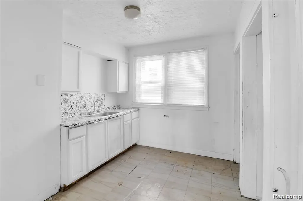 15354 Stansbury Street Detroit City MI 48227