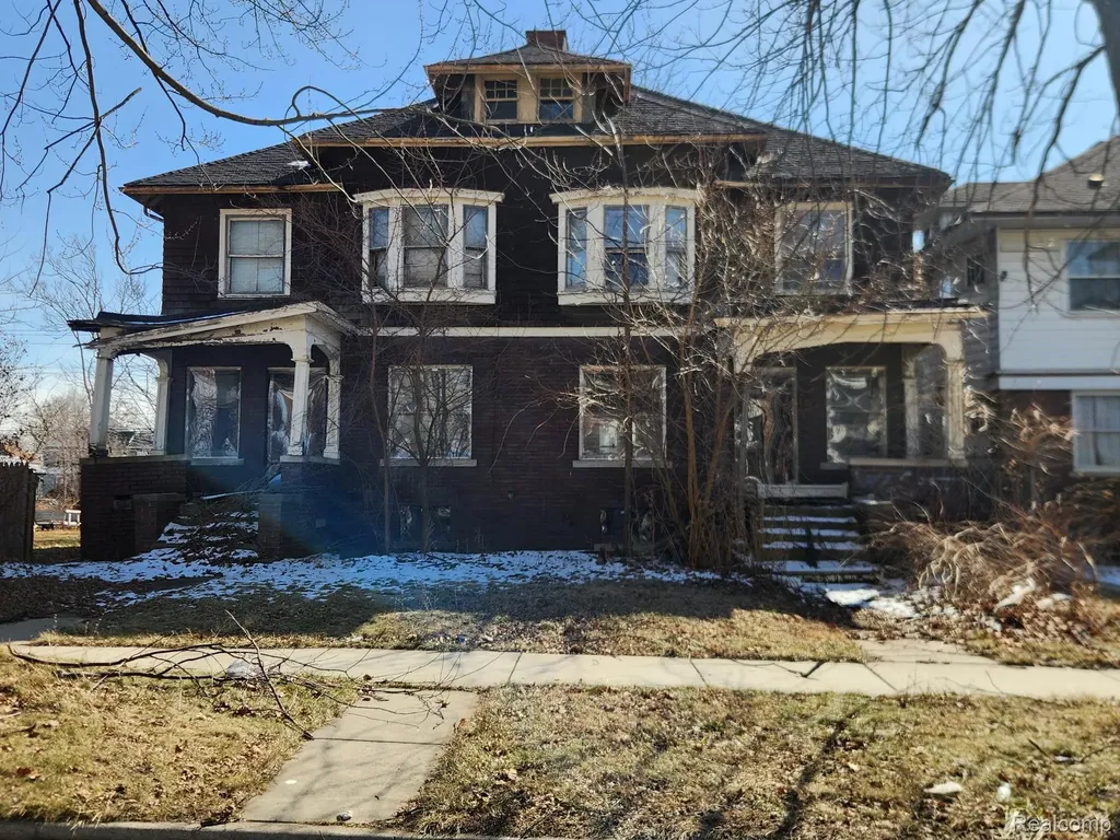 284 E Philadelphia Street Detroit City MI 48202
