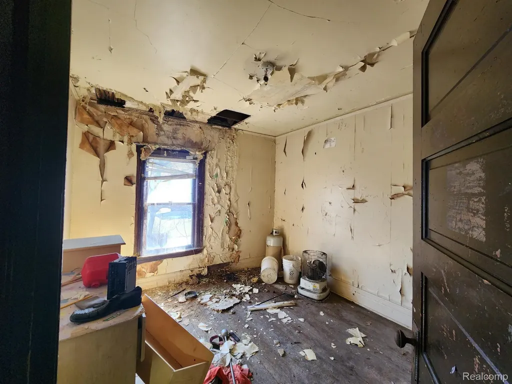 284 E Philadelphia Street Detroit City MI 48202
