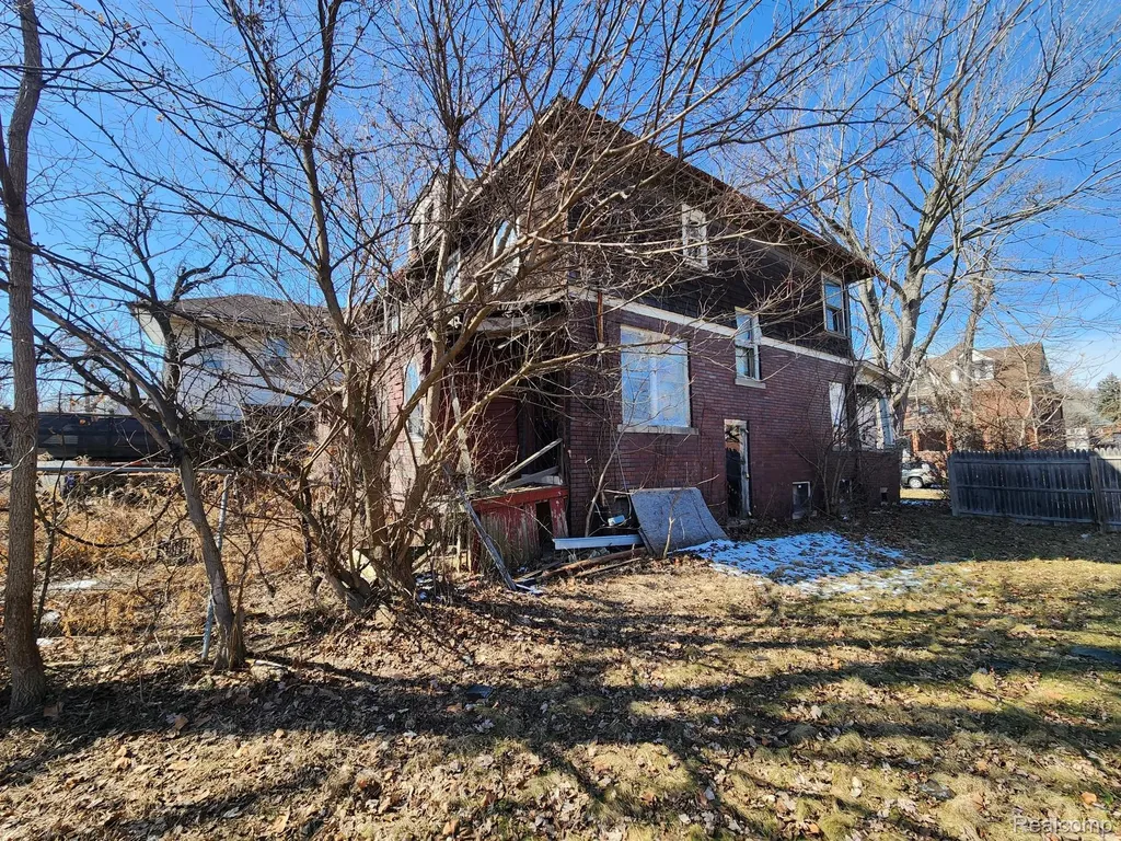 284 E Philadelphia Street Detroit City MI 48202