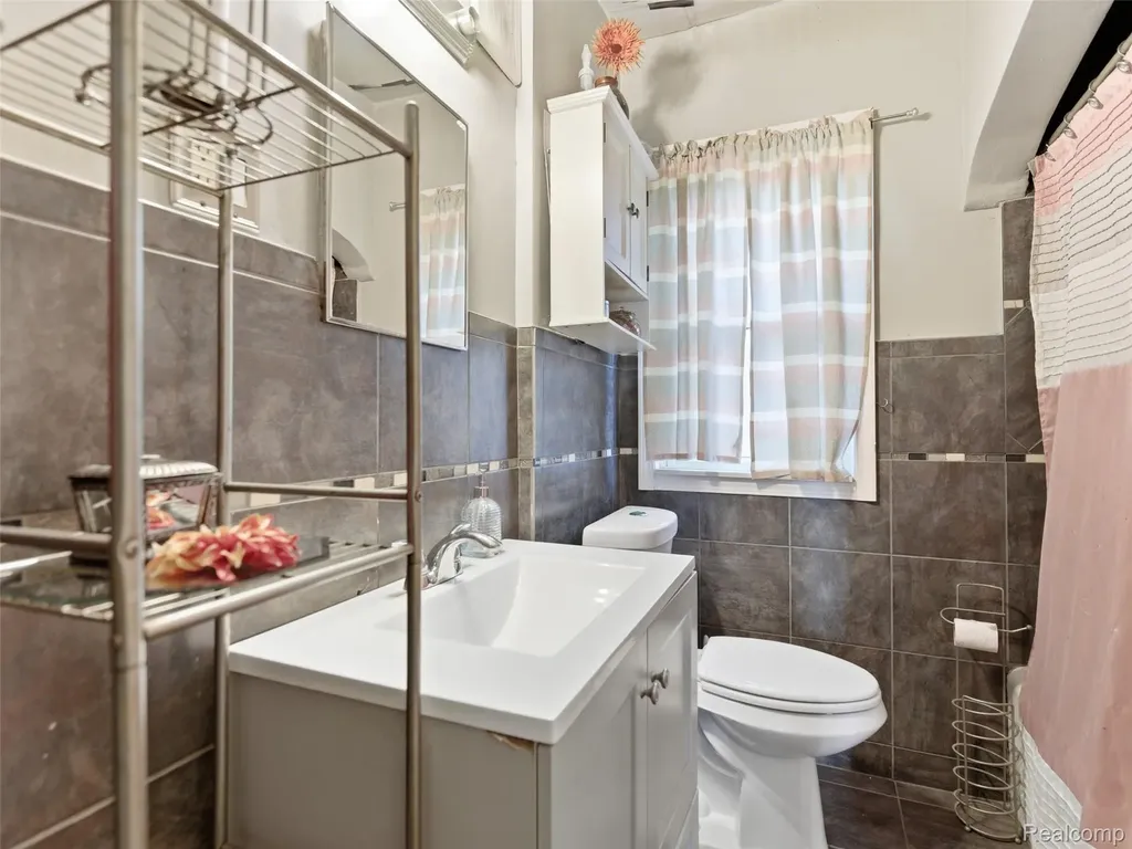 12684 Birwood Street Detroit City MI 48238