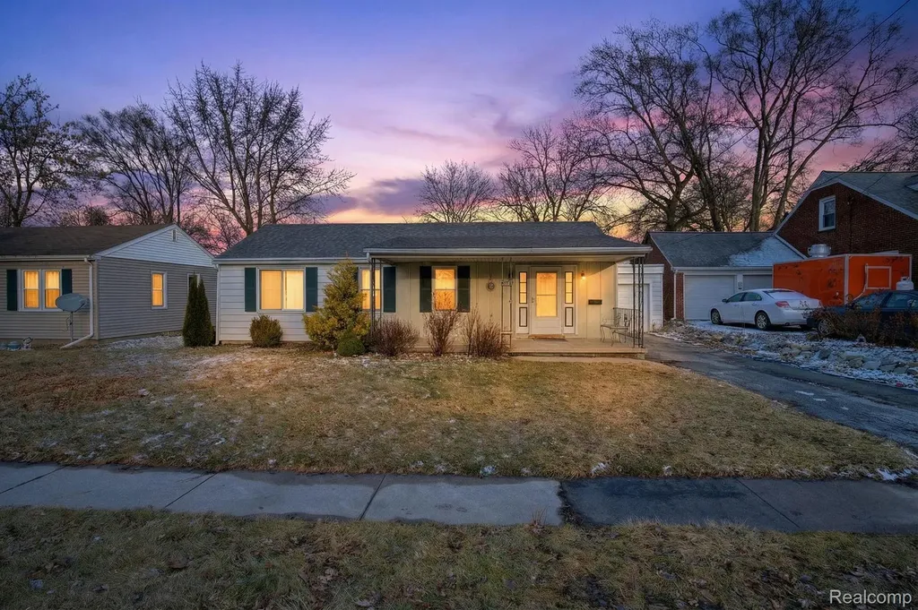 3066 Schaefer Street Carrollton Township MI 48604
