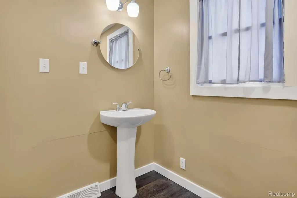 3066 Schaefer Street Carrollton Township MI 48604