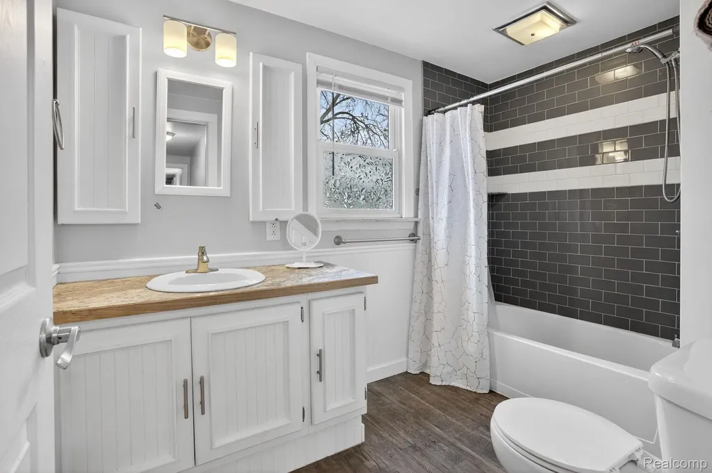 3066 Schaefer Street Carrollton Township MI 48604