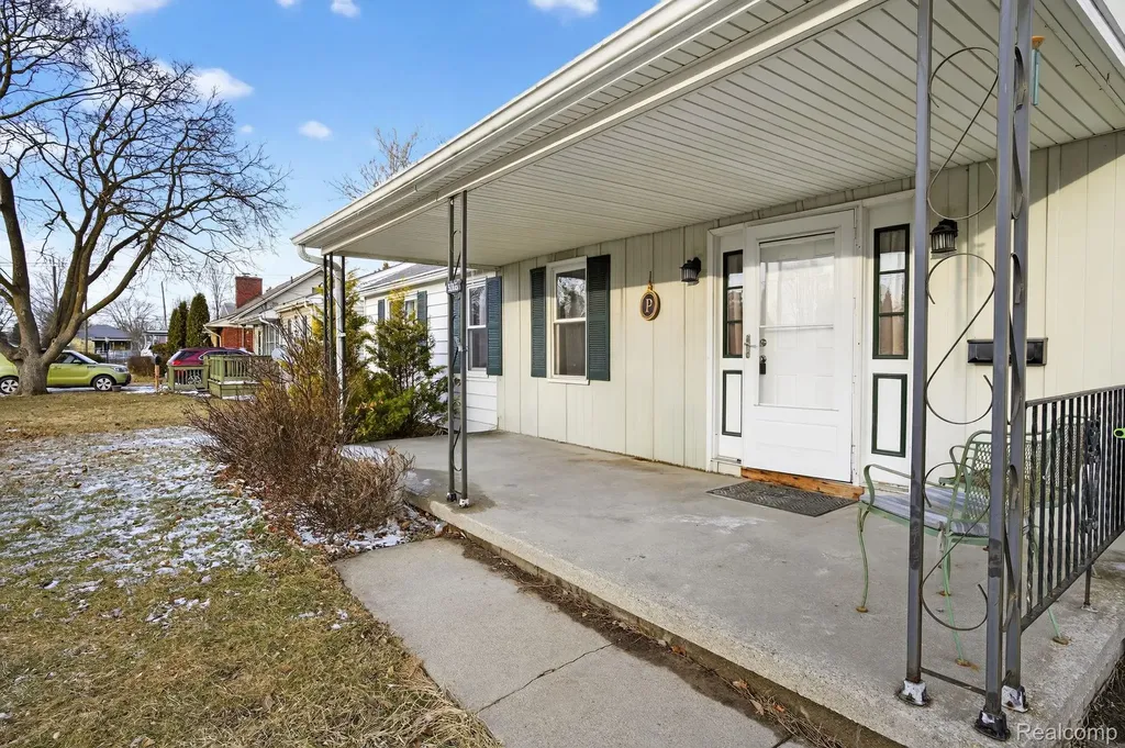 3066 Schaefer Street Carrollton Township MI 48604