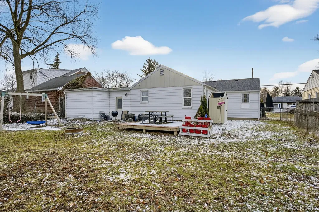 3066 Schaefer Street Carrollton Township MI 48604
