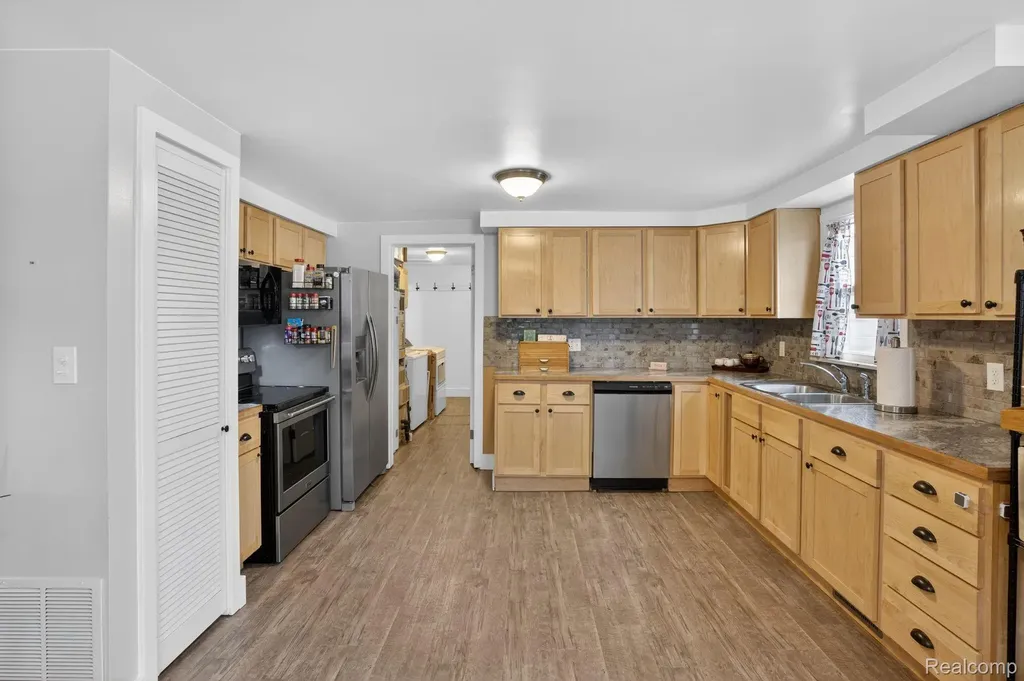 3066 Schaefer Street Carrollton Township MI 48604