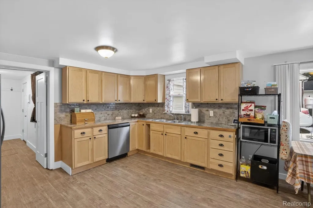 3066 Schaefer Street Carrollton Township MI 48604