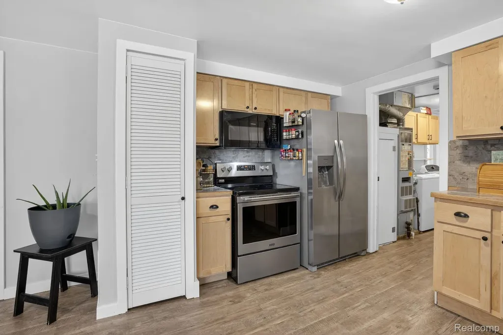 3066 Schaefer Street Carrollton Township MI 48604