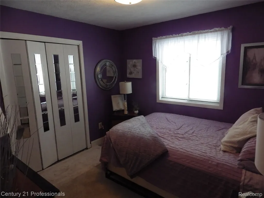 1137 Reads Run Long Lake Township MI 49685