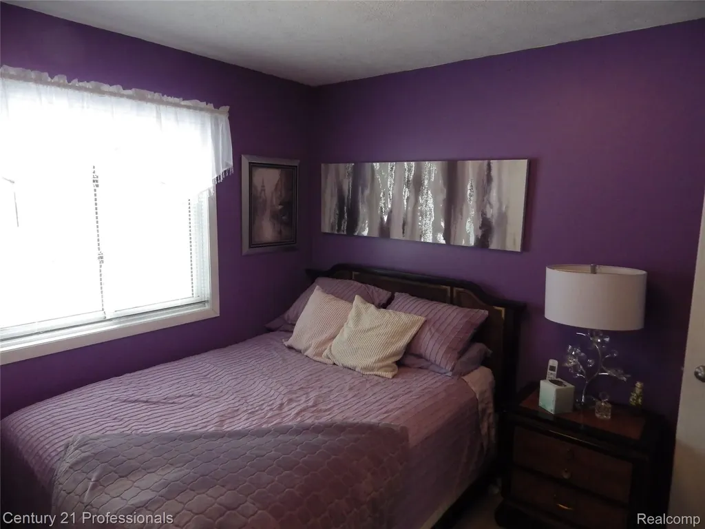 1137 Reads Run Long Lake Township MI 49685