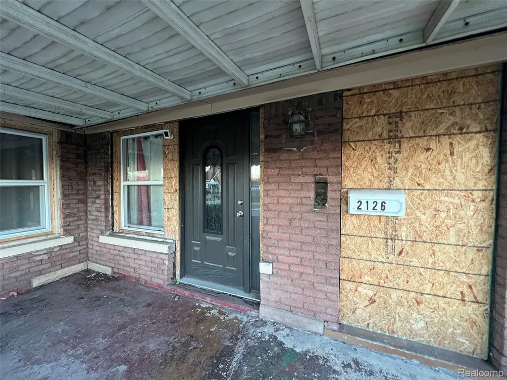 2126 S Deacon Street Detroit City MI 48217