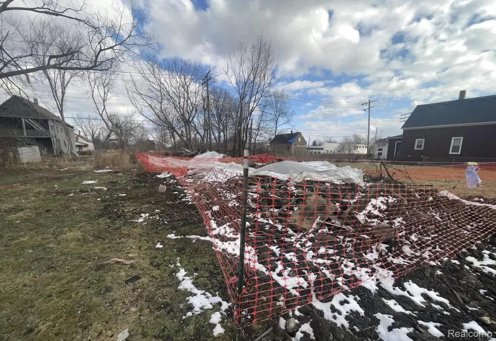 4742 Fischer Street Detroit City MI 48214