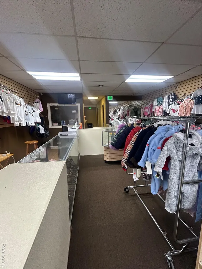 13657 Grand River Avenue Detroit City MI 48227