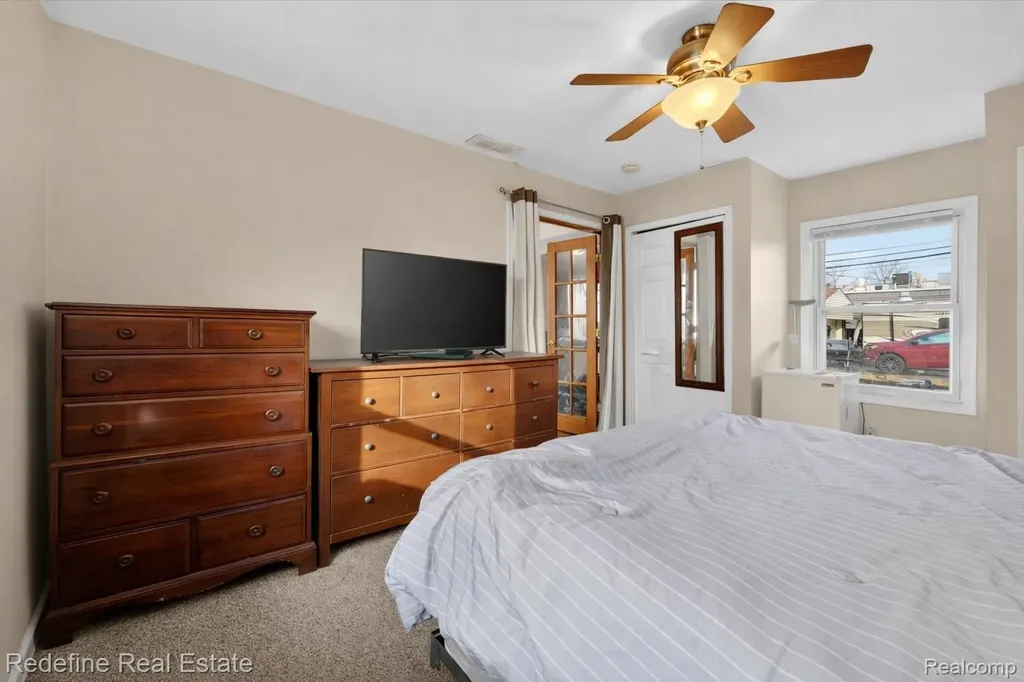 1517 Lillian Street Westland City MI 48186