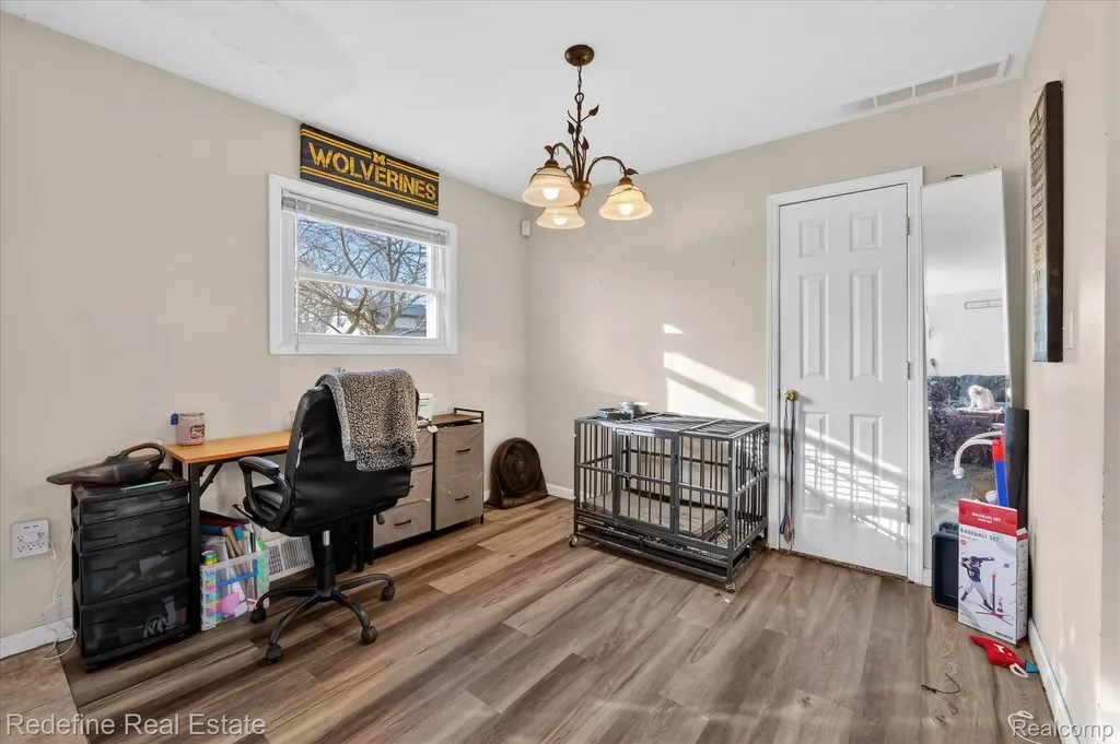 1517 Lillian Street Westland City MI 48186