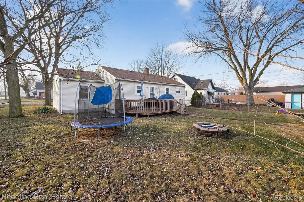 1517 Lillian Street Westland City MI 48186