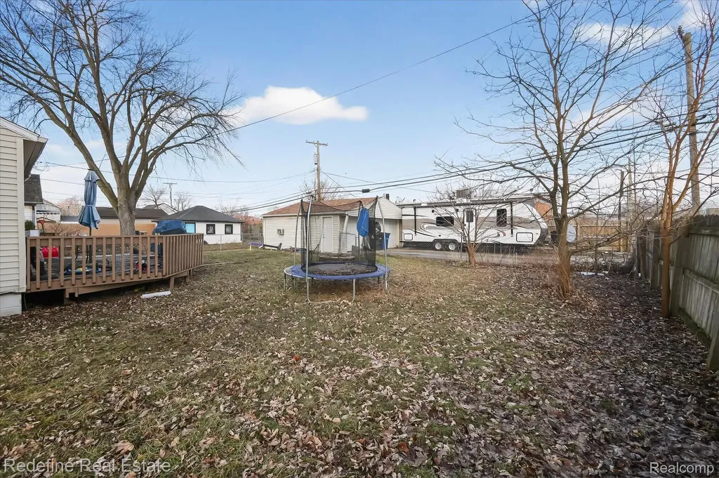 1517 Lillian Street Westland City MI 48186