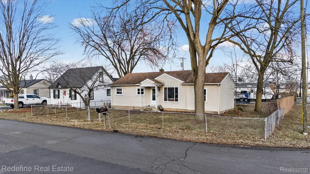 1517 Lillian Street Westland City MI 48186